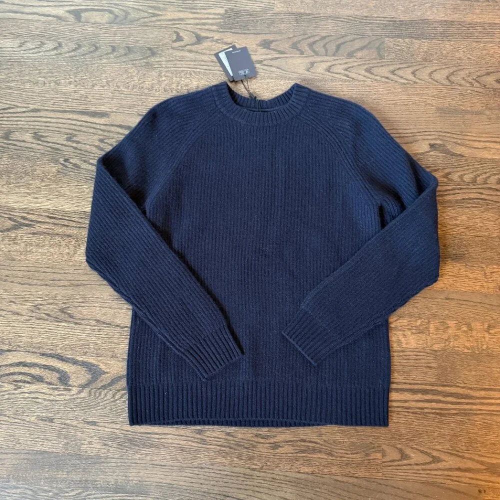 Gender Neutral NAADAM LUXE CASHMERE FISHERMAN CREW in NAVY - Picture 2 of 6